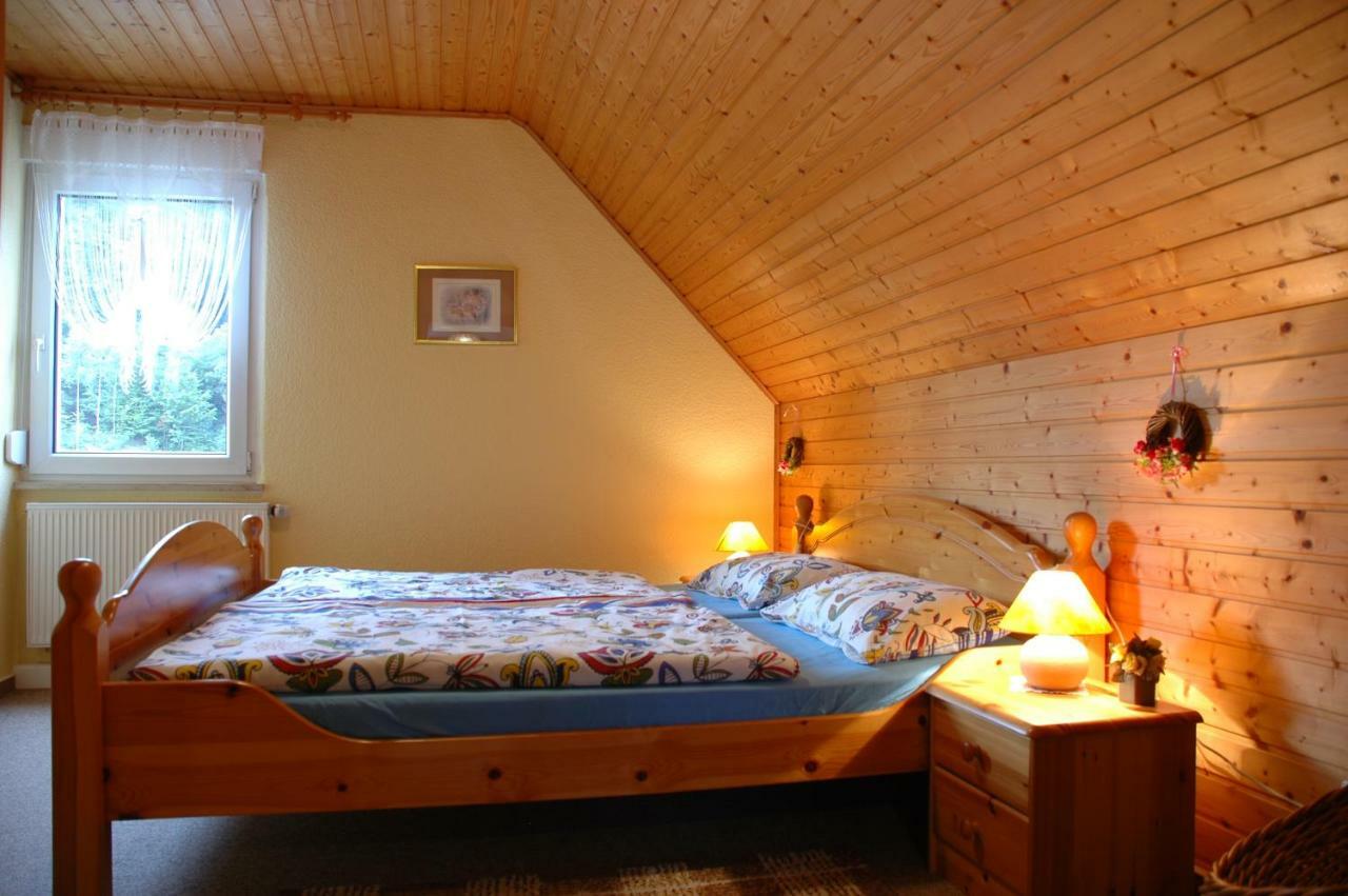 Ferienwohnungen "Gruendelrast" Prossen Bagian luar foto